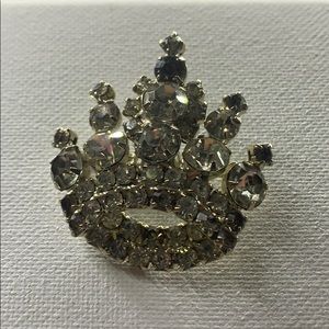 Crown Pin with rhinestones medium